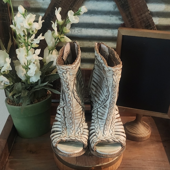 Freebird Steven Booties - Picture 2 of 10